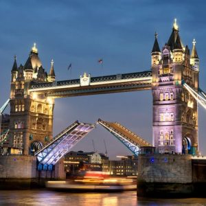 Lontoo Tower Bridge 277 Canvas-taulu